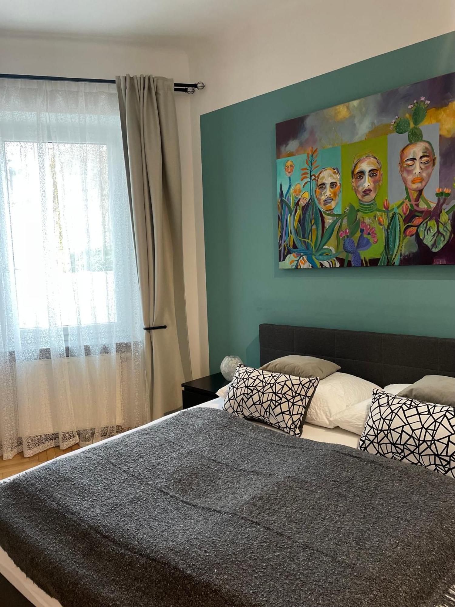 Studios Klagenfurt Klagenfurt am Woerthersee Phòng bức ảnh